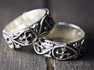 Серебряное кольцо рокерское