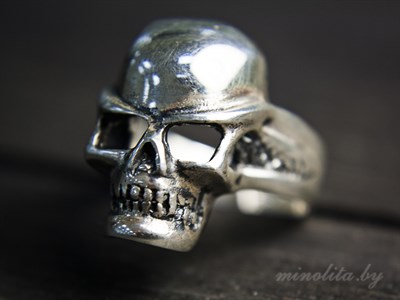 Мужское кольцо череп из серебра 925 пробы 