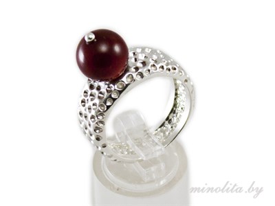 Серебряное кольцо женское с кораллом