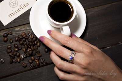Серебряное кольцо женское с фиолетовым камнем купить в Минске