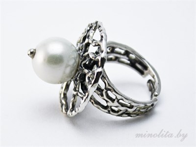 Серебряное кольцо дизайнерское с жемчугом