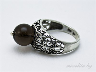 Серебряное кольцо с камнем женское