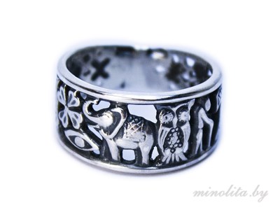 Серебряное кольцо с символами удачи и долголетия