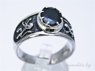 перстень с черным камнем