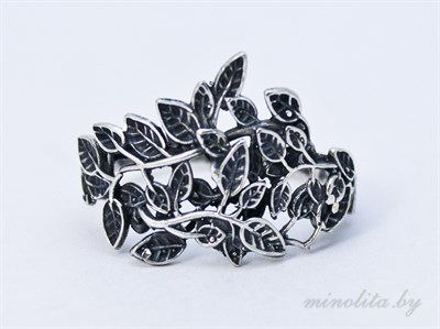 Серебряное кольцо листья