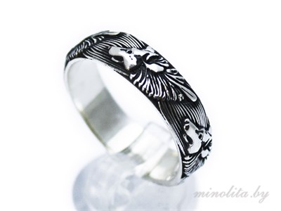 кольцо с изображением волка