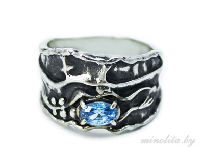 кольцо голубой камень