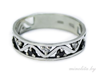 Серебряное кольцо женское с цирконами
